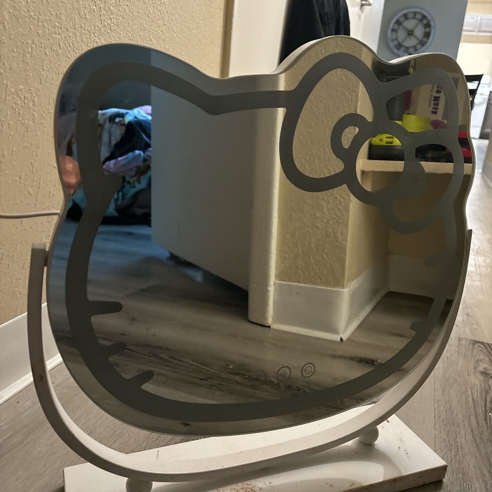 Hello Kitty Mirror